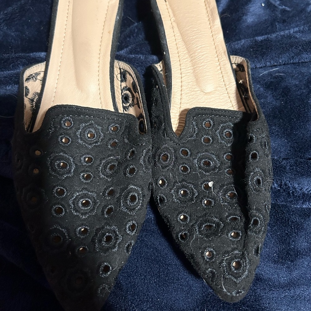 Shoes size 9